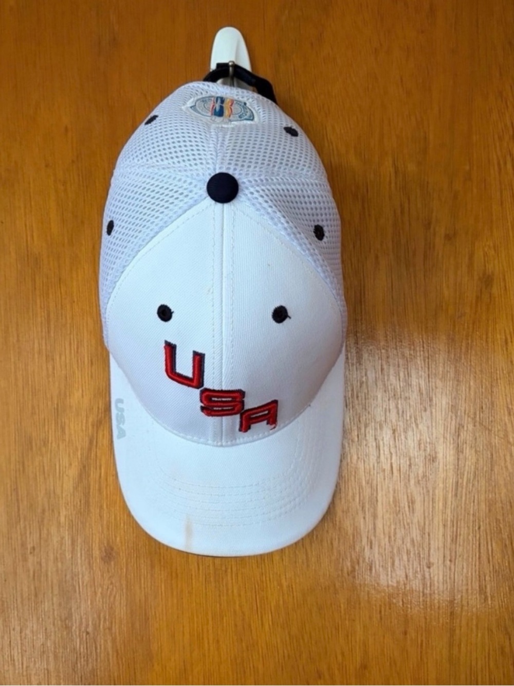 USA Embroidered White Mesh Baseball Cap - Unisex